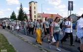 Abp Tadeusz Wojda na trasie pieszych pielgrzymek na Jasną Górę