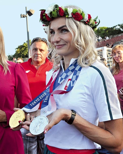 ▲	Na igrzyskach w Tokio sztafeta 4x400 m kobiet z raciborzanką pobiła rekord Polski oraz wywalczyła srebrny medal, a sztafeta mieszana 4x400 metrów zdobyła złoto.