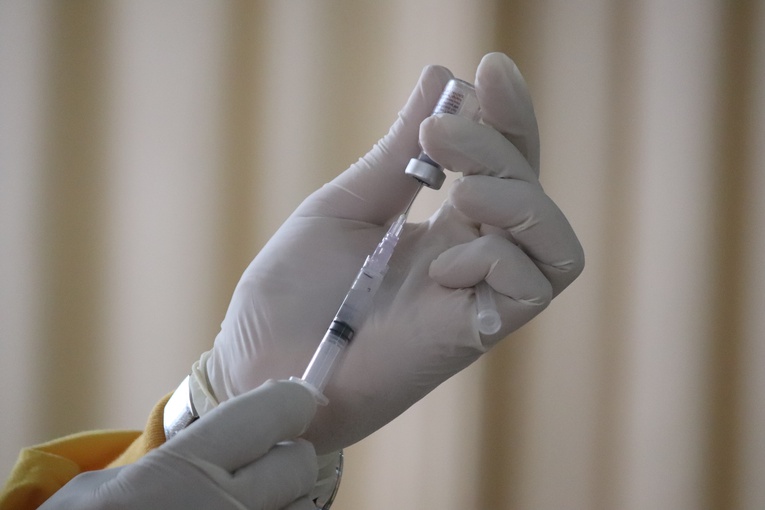 Polska wysyła do Wietnamu ponad pół miliona szczepionek przeciw COVID-19