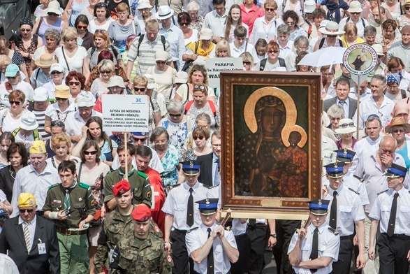 Beatyfikacja kard. Wyszyńskiego i m. Czackiej w obecności jasnogórskiej ikony