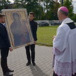 Symbole ŚDM w skarżyskiej Ostrej Bramie