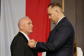Krzyżem Kawalerskim Orderu Odrodzenia Polski został odznaczony Konrad Hugo Ałunowski.