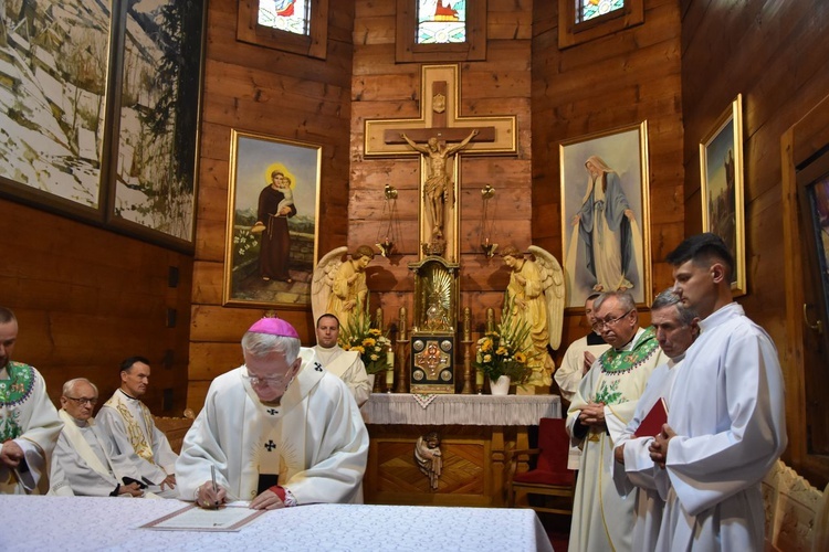 Konsekracja kościoła św. Antoniego Padewskiego w Brzegach 