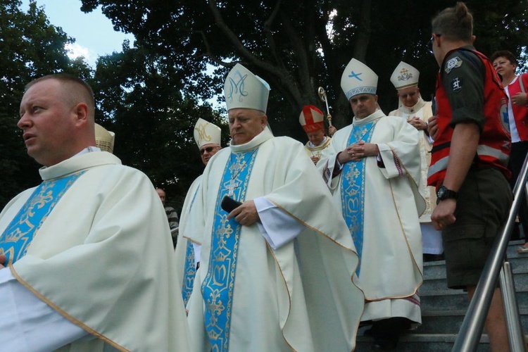 Uroczystości w Wąwolnicy