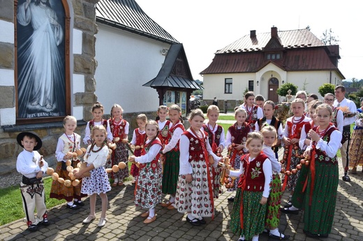 Parafialne dożynki w Miętustwie 