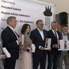 Uczestnicy konferencji od lewej Tomasz Kamiński, Artur Marcinkiewicz, Małgorzata Świątek, Radosław Witkowski, Rafał Rajkowski, wicemarszałek, Tomasz Tyczyński.