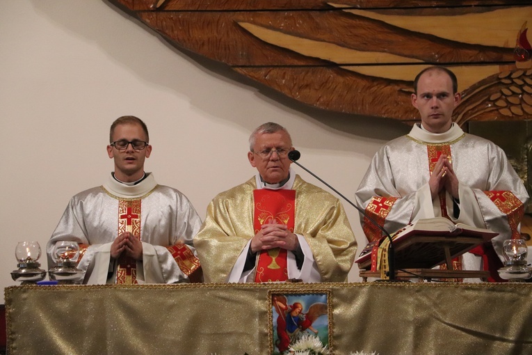 Boczki Chełmońskie. Odpust parafialny z udziałem chóru wspólnoty Dom Nadziei z Żułowa