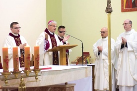 ▲	W tym roku zrezygnowano z uroczystej inauguracji. Zamiast tego 1 października bp Marek Mendyk celebrował Mszę św.  dla kandydatów do kapłaństwa wszystkich siedmiu roczników.