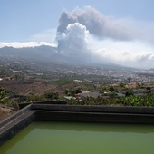 Wulkan Cumbre Vieja w fazie największej erupcji