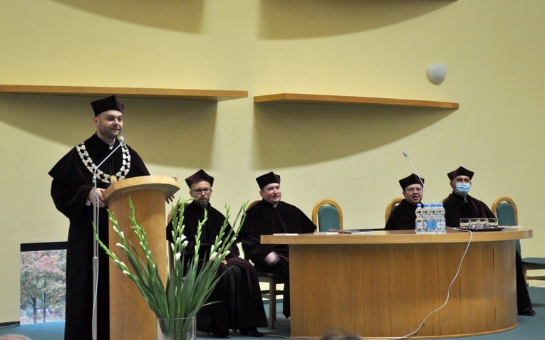 Inauguracja roku akademickiego na Wydziale Teologicznym UO