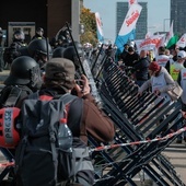 Demonstracja "Solidarności" przed TSUE