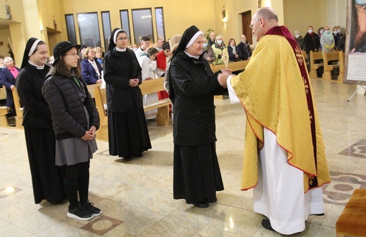 Wprowadzenie relikwii św. Rity do kościoła w Cygańskim Lesie