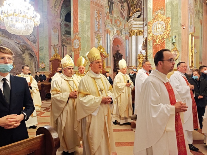 Uroczysta Msza św. z udziałem lubelskich biskupów, księży i wiernych archidiecezji lubelskiej.