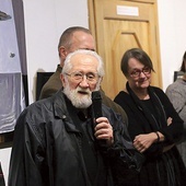 Prof. Maciej Bieniasz na otwarciu wystawy.