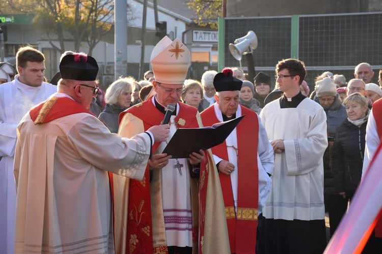 Krzyż w Gdańsku Brzeźnie poświęcony