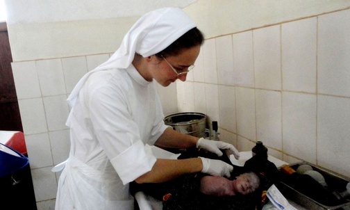 31.10.2021 | Wspominamy zmarłych misjonarzy | Siostra Edyta - pielęgniarka na tanzańskiej porodówce