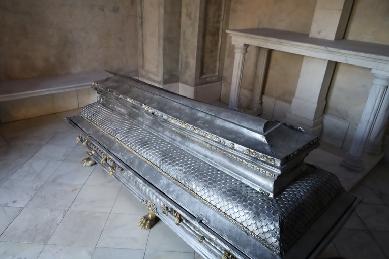 W Złotym Stoku odrestaurowano wyjątkowe mauzoleum