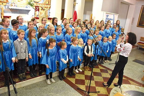 	Stałym punktem  jest listopadowy koncert z okazji wspomnienia św. Cecylii.