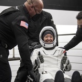 Wodowanie SpaceX - Astronauci wrócili z półrocznej misji na Międzynarodowej Stacji Kosmicznej 