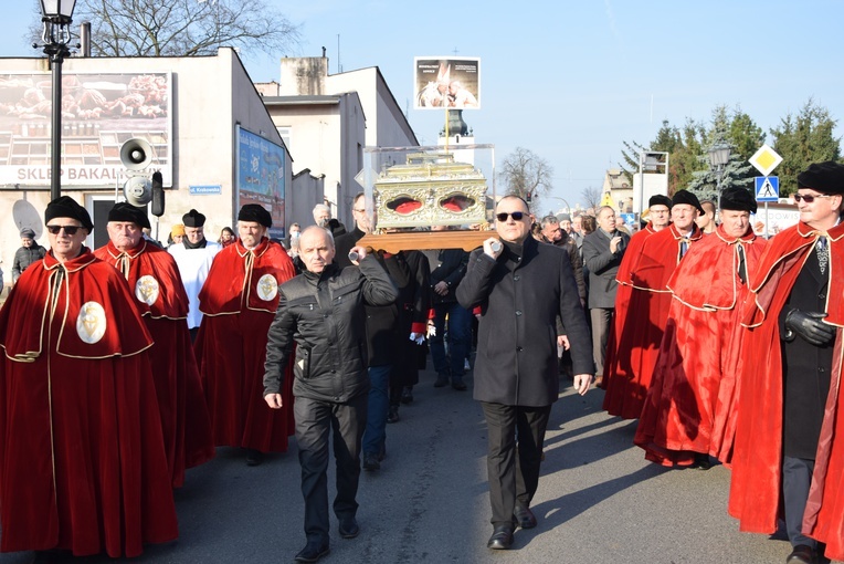 Łowicka proceja z relikwiami św. Wiktorii