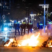 Rzecznik policji holenderskiej: Funkcjonariusze strzelali do protestujących w obronie własnej