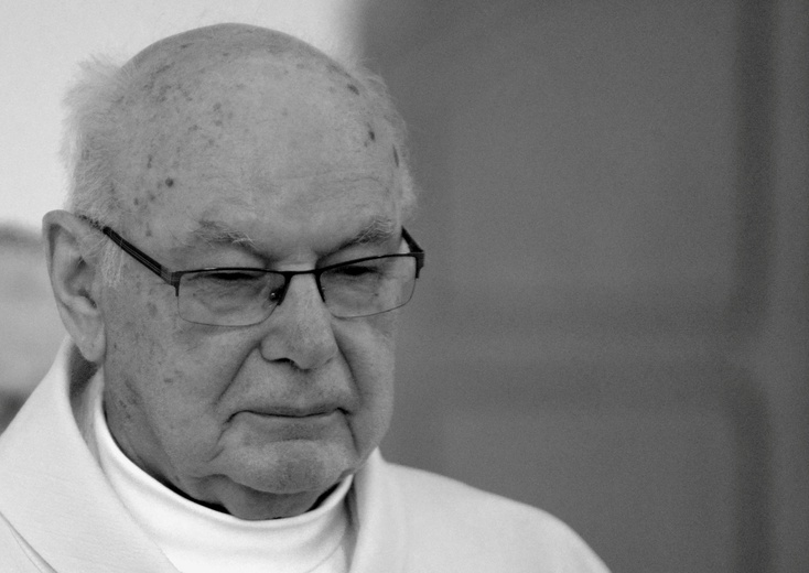 Śp. ks. Eugeniusz Frączyk (1938-2021).