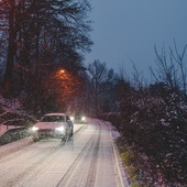 Hiszpania: Setki dróg nieprzejezdnych wskutek śnieżycy Arwen