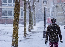 W. Brytania: Tydzień po burzy śnieżnej 10,5 tys. domów nadal nie ma prądu