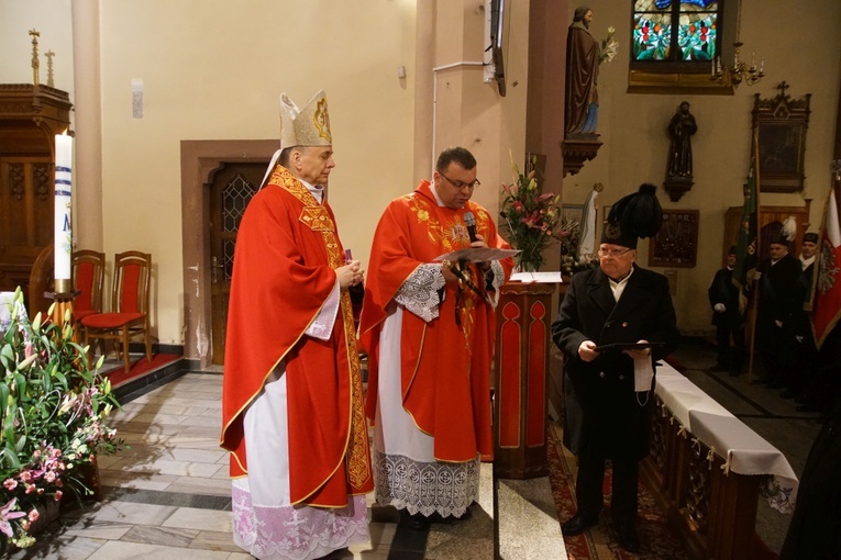 Barbórka w Nowej Rudzie-Słupcu. Proboszcz otrzymał górniczą szpadę