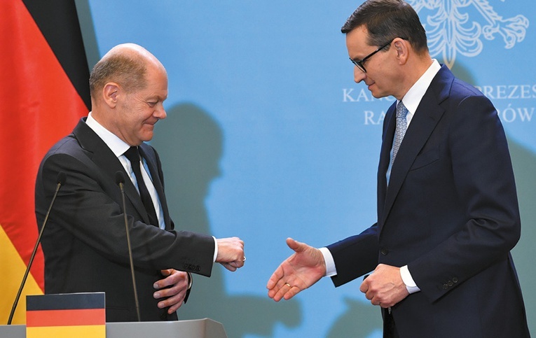 Kanclerz Olaf Scholz i premier Mateusz Morawiecki.