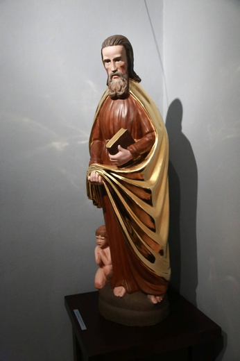 Wystawa rzeźb z głównego ołtarza sądeckiej bazyliki