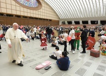 Watykan/ Urodzinowe spotkanie papieża z dziećmi