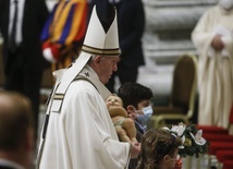 Franciszek niosący figurkę Dzieciątka
