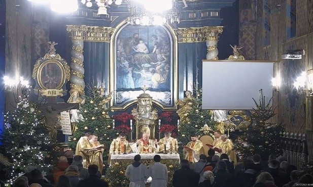 Bp Piotr Greger prewodniczył Pasterce w konkatedrze Narodzenia NMP w Żywcu.