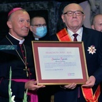 2021.08.15 - Stanisław Tępiński został odznaczony przez papieża Franciszka Orderem Świętego Grzegorza Wielkiego.