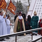 Mszę św. poprzedziła inscenizacja przygotowana przez dzieci i młodzież.