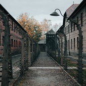 Marsze Śmierci wyruszyły 77 lat temu z niemieckiego obozu Auschwitz