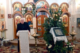 Ks. Bogdan Ferdek w czasie ekumenicznego nabożeństwa w świdnickiej cerkwi.