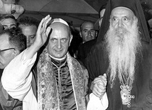 Paweł VI i patriarcha Atenagoras podczas spotkania w 1967 roku.
