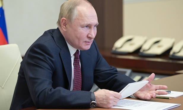 Były oficer brytyjskiego wywiadu: Putin nie gra w szachy, tylko w pokera, nie wycofa się z planów ataku na Ukrainę
