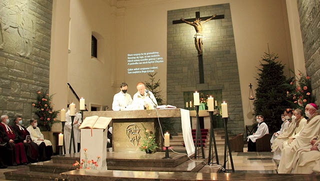 	W nabożeństwie uczestniczyli również bp Romuald Kamiński i referent ekumeniczny diecezji warszawsko-praskiej ks. Sławomir Kielczyk.