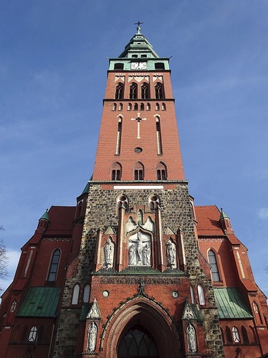 Gliwicki kościół św. Bartłomieja ma wysokość aż 92 m.