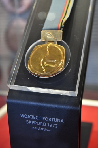 Pół wieku temu Wojciech Fortuna zdobył olimpijskie złoto w Sapporo. Czy ta rocznica zmotywuje polskich skoczków w Pekinie?