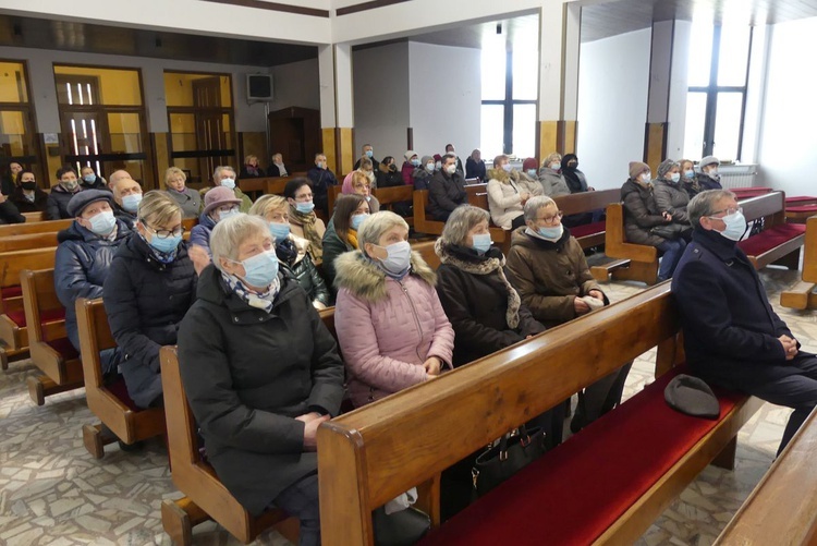 Diecezjanie zaangażowani w unijny Program Operacyjny Pomocy Żywnościowej modlili się na Mszy św. w kościele św. Józefa w Janowicach.