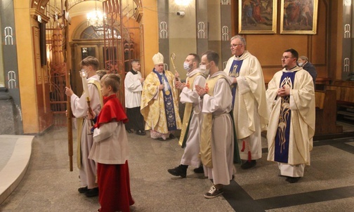 Diecezjalne uroczystości w Światowym Dniu Chorego odbyły się w katedrze św. Mikołaja w Bielsku-Białej.