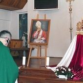   Powitanie relikwiarza w dźwirzyńskim kościele.