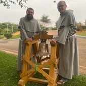 Dzwon Nadziei trafił z Łagiewnik do sanktuarium w Ugandzie