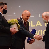 Podczas uroczystej gali tytuł "Zasłużony dla Miasta Skierniewice" otrzymał Kazimierz Figat
