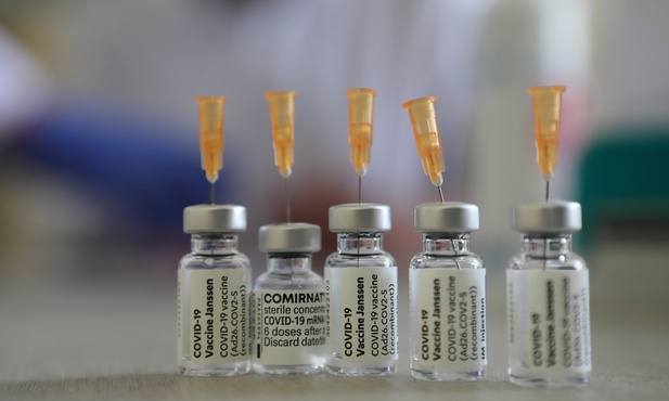 UE wyrzuca szczepionki, a Afryka cierpi