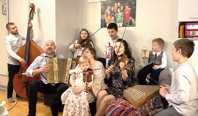 The Fedor Family zaprasza na pierwszy z koncertów, które odbędą się u ojców dominikanów w Lublinie.